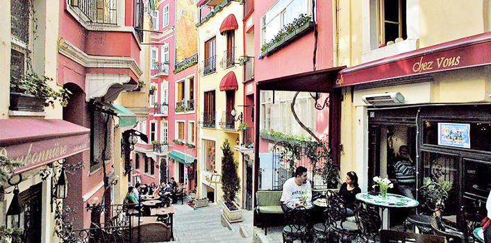 Thousands of people visit the Beyoglu French Street every day, attracting attention with its colorful buildings and boutique cafes
